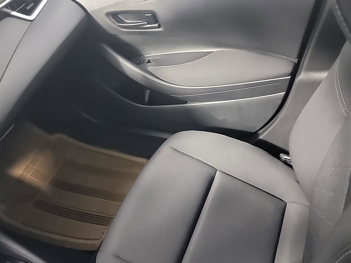 Used 2023 Toyota Corolla LE image 23