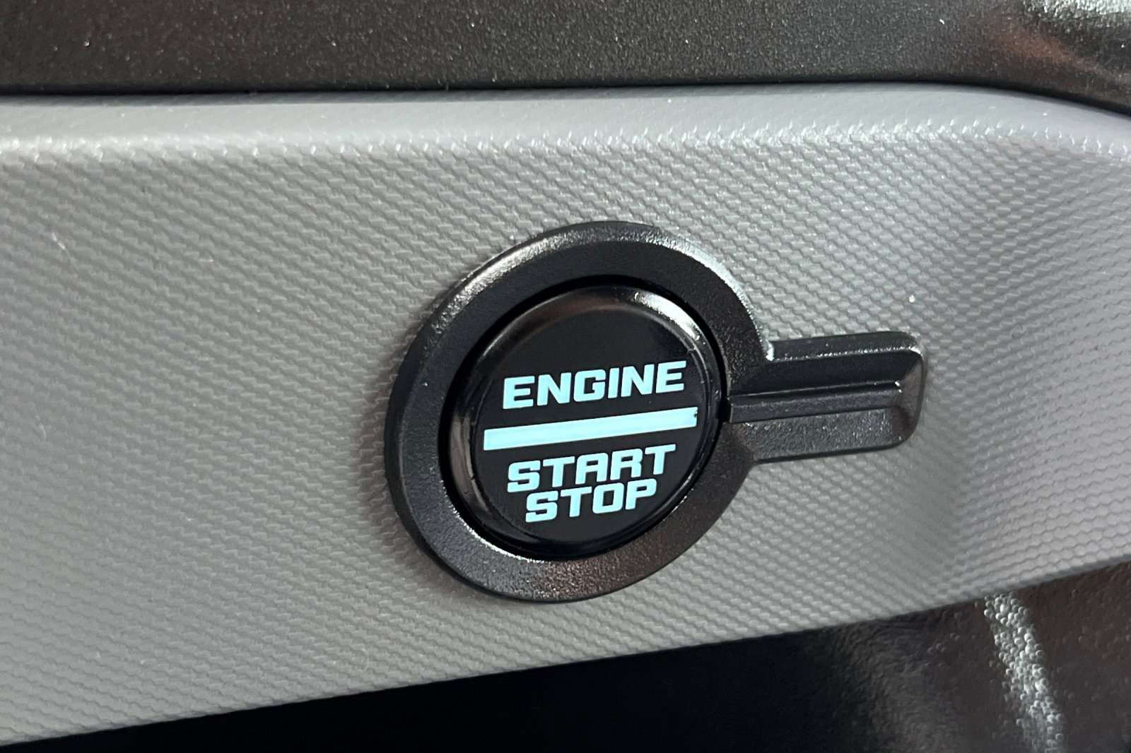 Certified 2022 Ford Bronco Black Diamond image 23