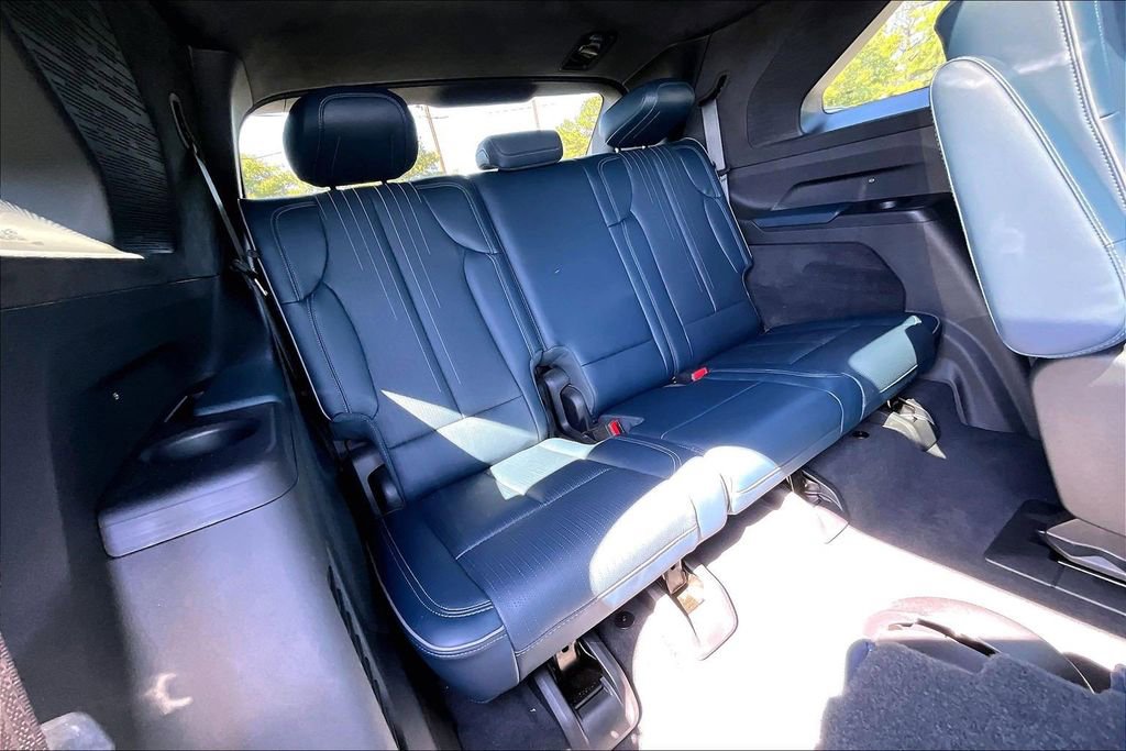 Certified 2025 Cadillac Escalade IQ Sport 2 w/ LPO, ONYX Package AWD/4WD image 26