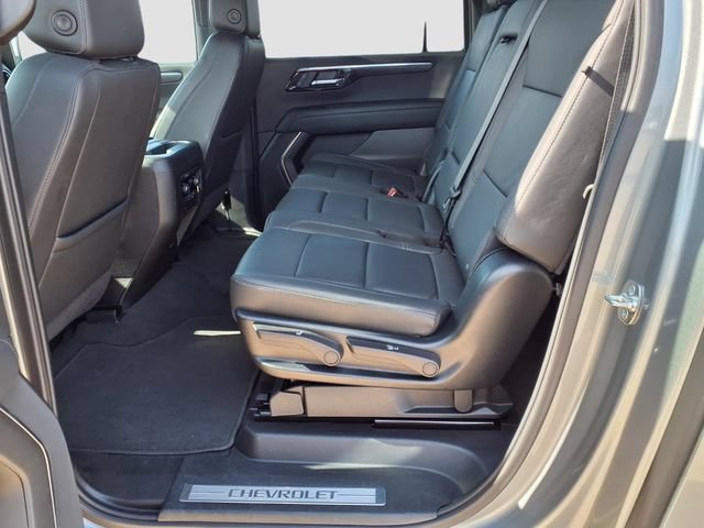Used 2025 Chevrolet Suburban Z71 AWD/4WD image 24
