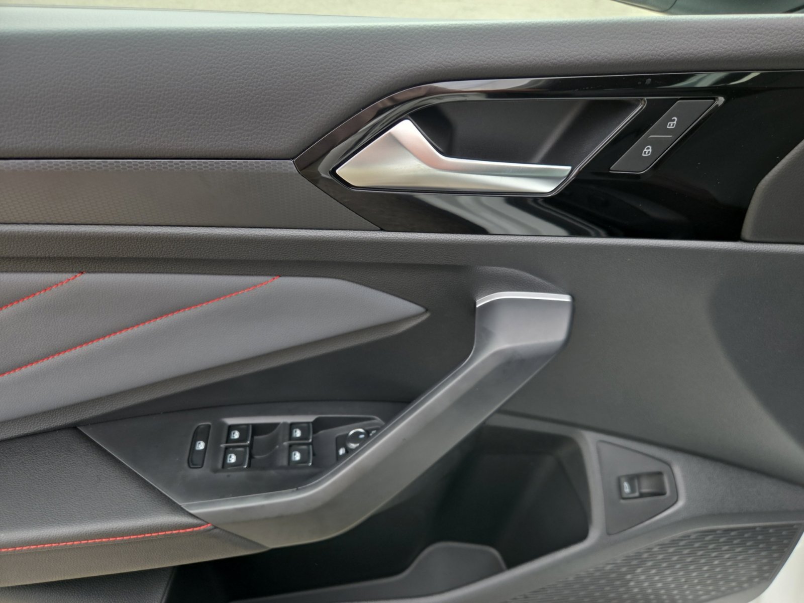 New 2027 Volkswagen Jetta GLI Autobahn FWD image 22