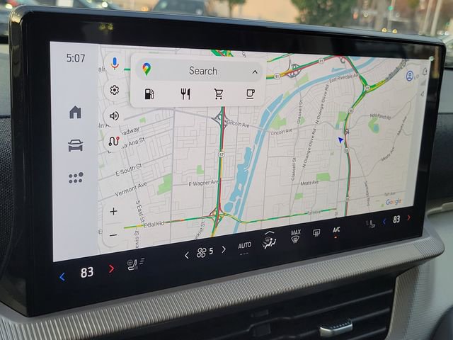 Used 2025 Ford Explorer Active w/ Active Comfort Package image 9