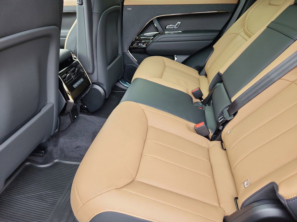 New 2026 Land Rover Range Rover Sport Dynamic SE AWD/4WD image 5