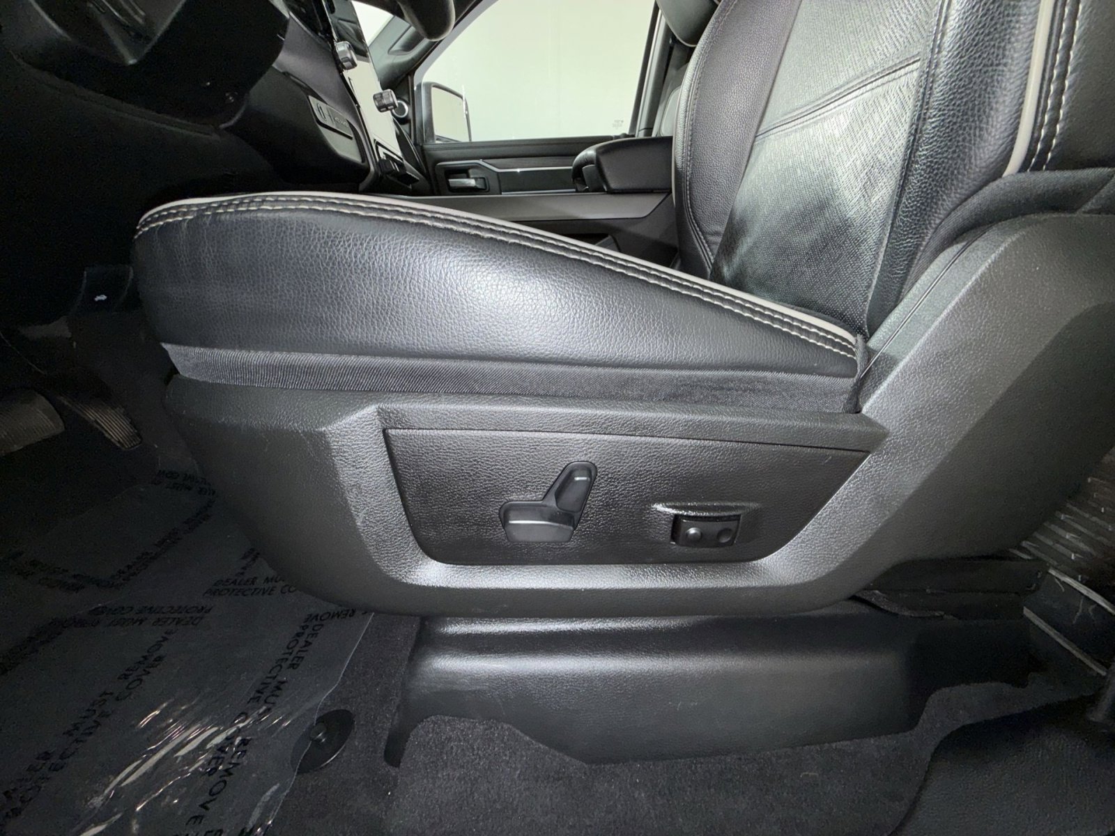 Used 2023 RAM 2500 Laramie AWD/4WD image 14