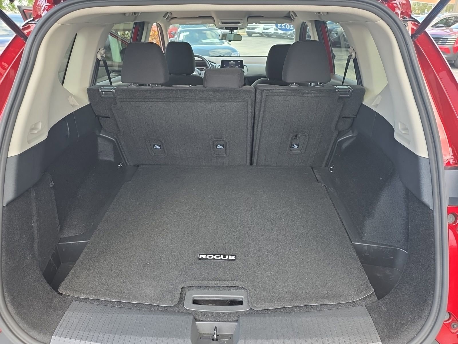 Used 2023 Nissan Rogue S image 21