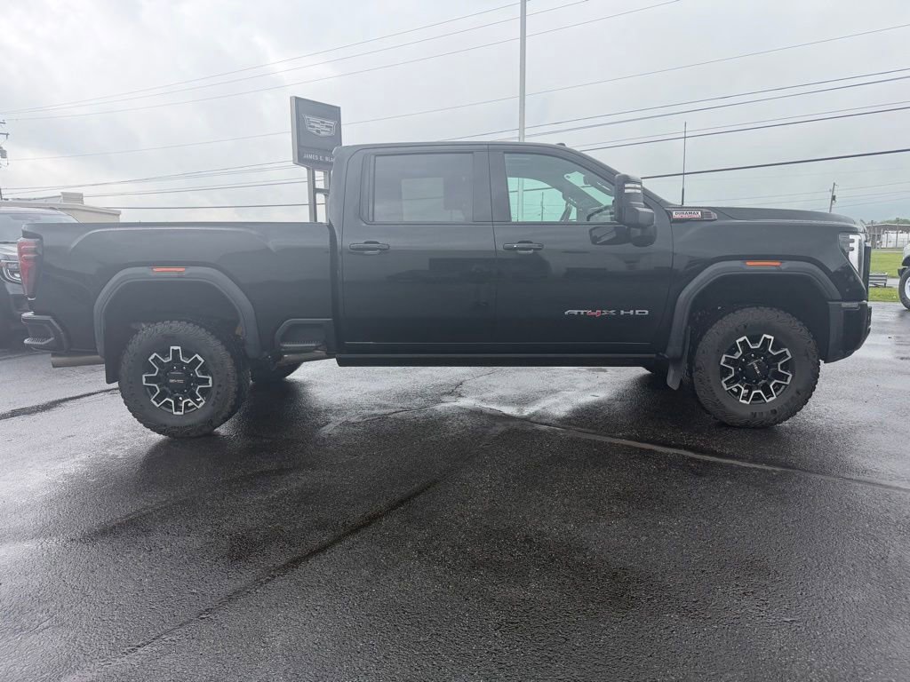 Used 2025 GMC Sierra 2500 AT4X AWD/4WD image 9