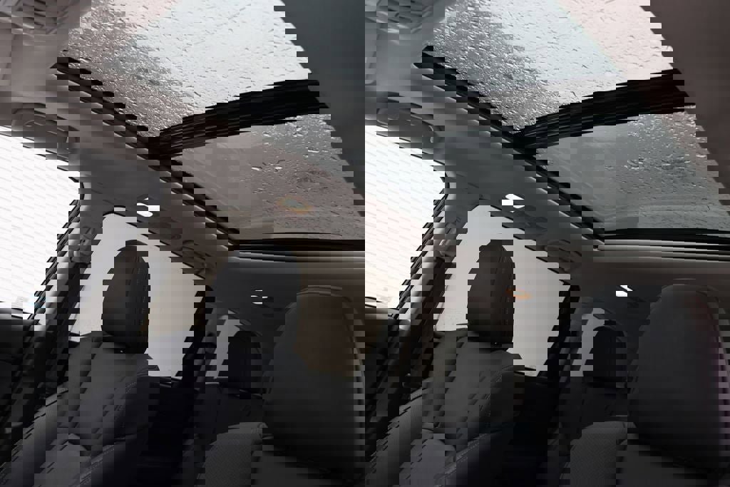 Used 2022 Subaru Ascent Limited w/ Technology Package image 18