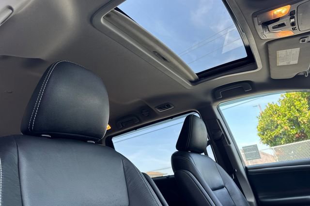 Used 2018 Toyota Sienna SE w/ SE Preferred Package FWD image 21