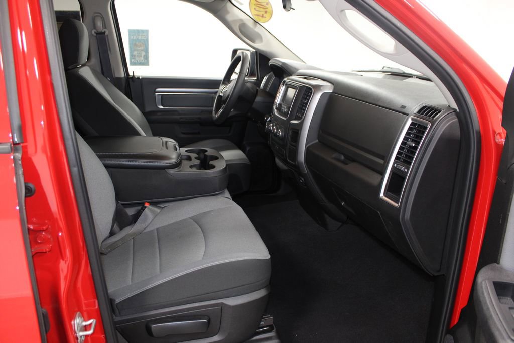 Used 2024 RAM 1500 Classic SLT image 24