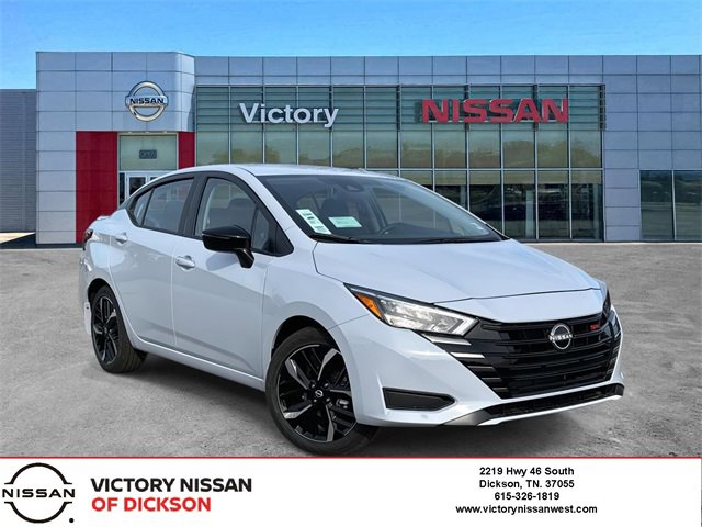 New 2025 Nissan Versa SR w/ Trunk Package
