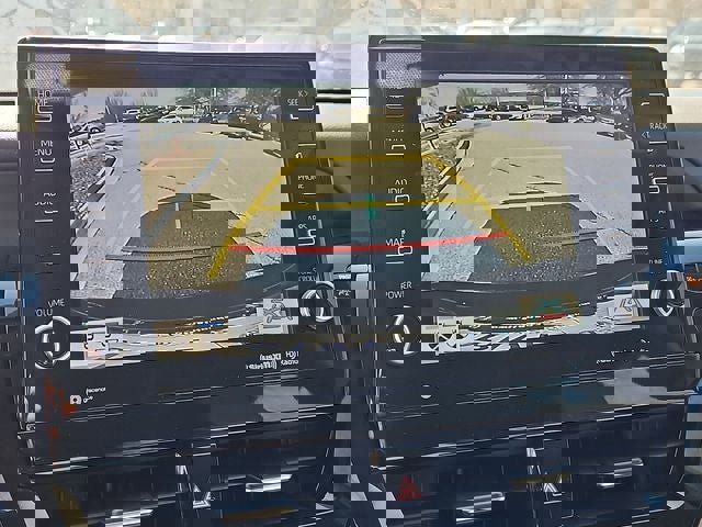 Used 2021 Toyota Camry XLE image 19