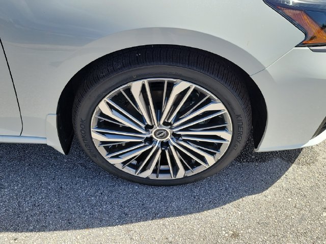 New 2026 Nissan Altima 2.5 SV w/ SV Premium Package FWD image 7
