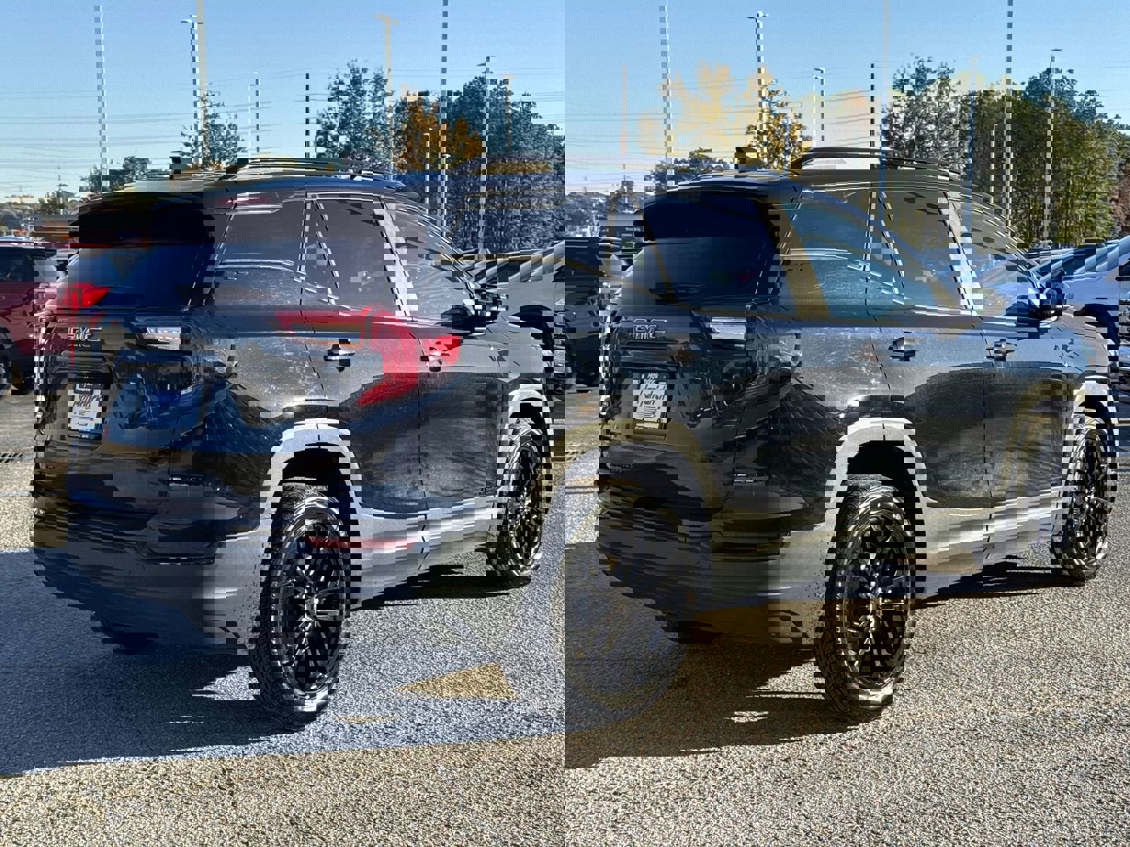 Used 2022 GMC Terrain SLE w/ Driver Convenience Package image 10