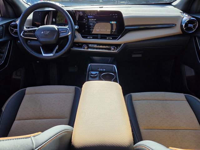 Used 2025 Chevrolet Equinox ACTIV w/ Safety and Technology Package image 16