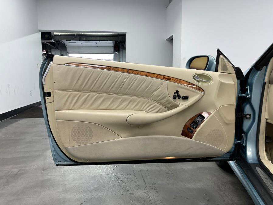 Used 2004 Mercedes-Benz CLK 500 Cabriolet image 48