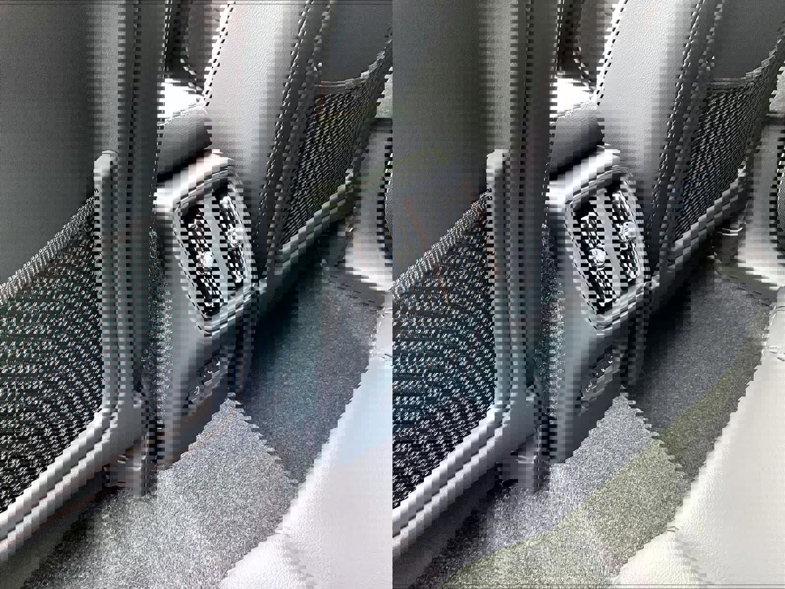 New 2026 Volvo XC40 B4 Core w/ Climate Package image 16