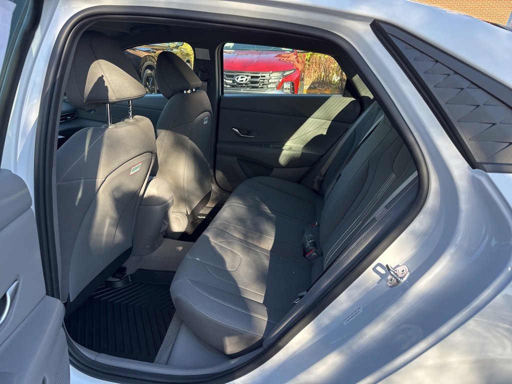 New 2025 Hyundai Elantra Sport image 14