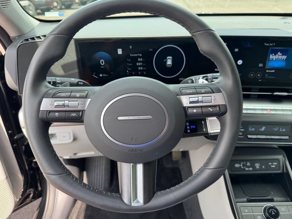 Used 2025 Hyundai Kona SEL AWD/4WD image 25