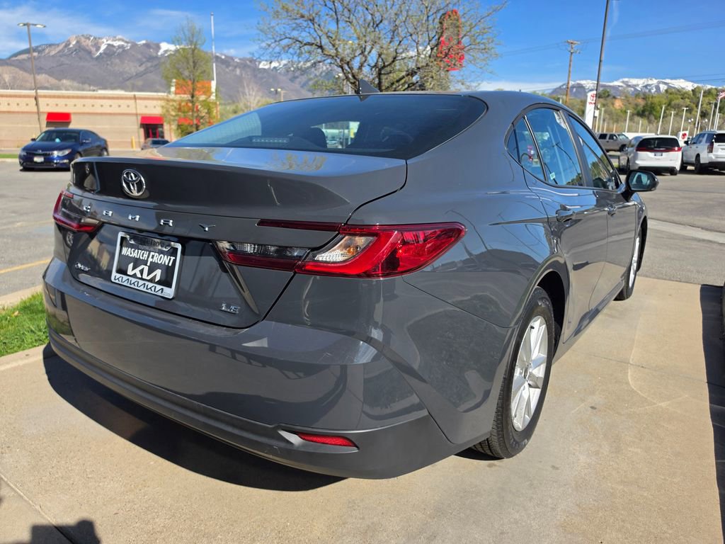 Used 2025 Toyota Camry LE FWD image 5