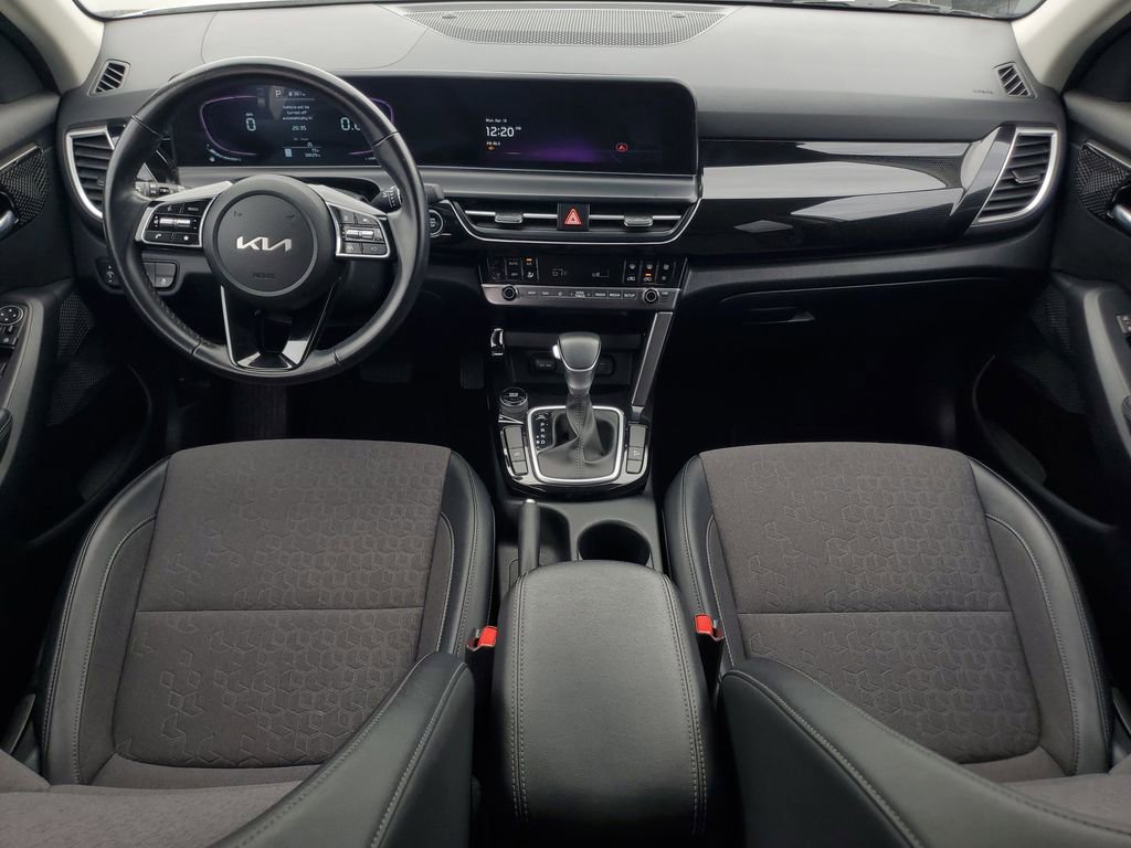 Used 2025 Kia Seltos S FWD image 18