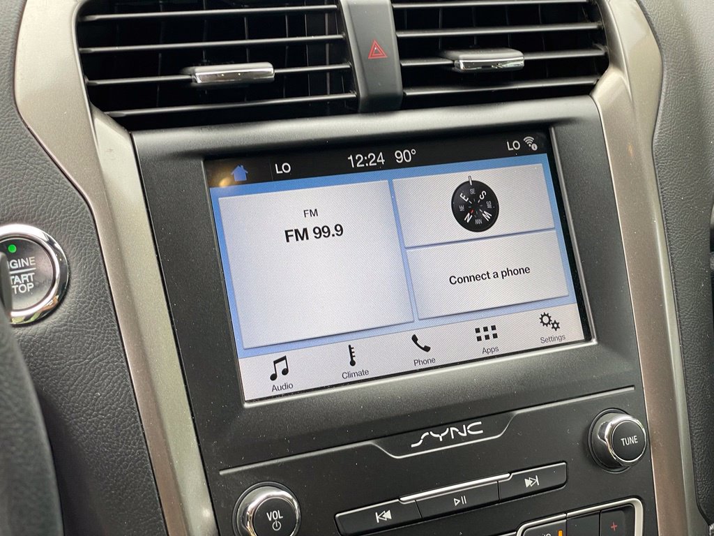Used 2019 Ford Fusion SE FWD image 21