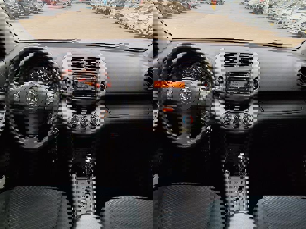 Used 2012 Toyota RAV4 Sport image 5