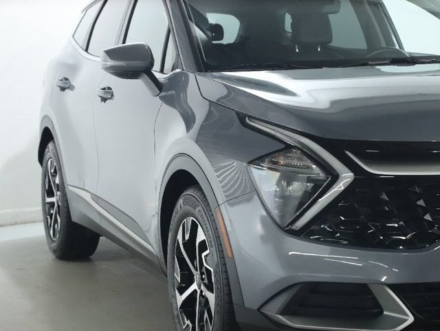 Used 2023 Kia Sportage EX FWD image 8