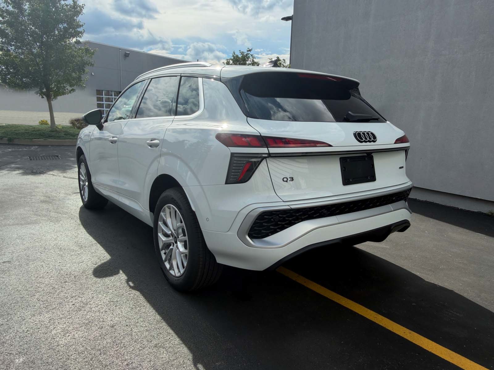 New 2026 Audi Q3 quattro 2.0T AWD/4WD image 3