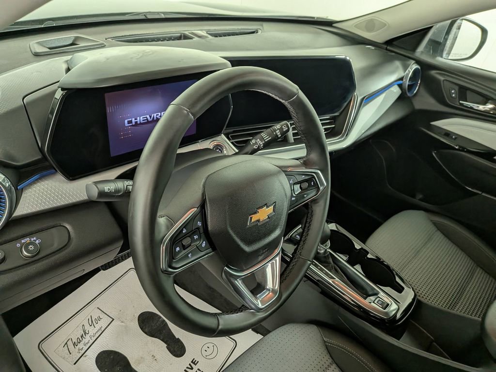 Certified 2025 Chevrolet Trax LT w/ LT Convenience Package FWD image 19