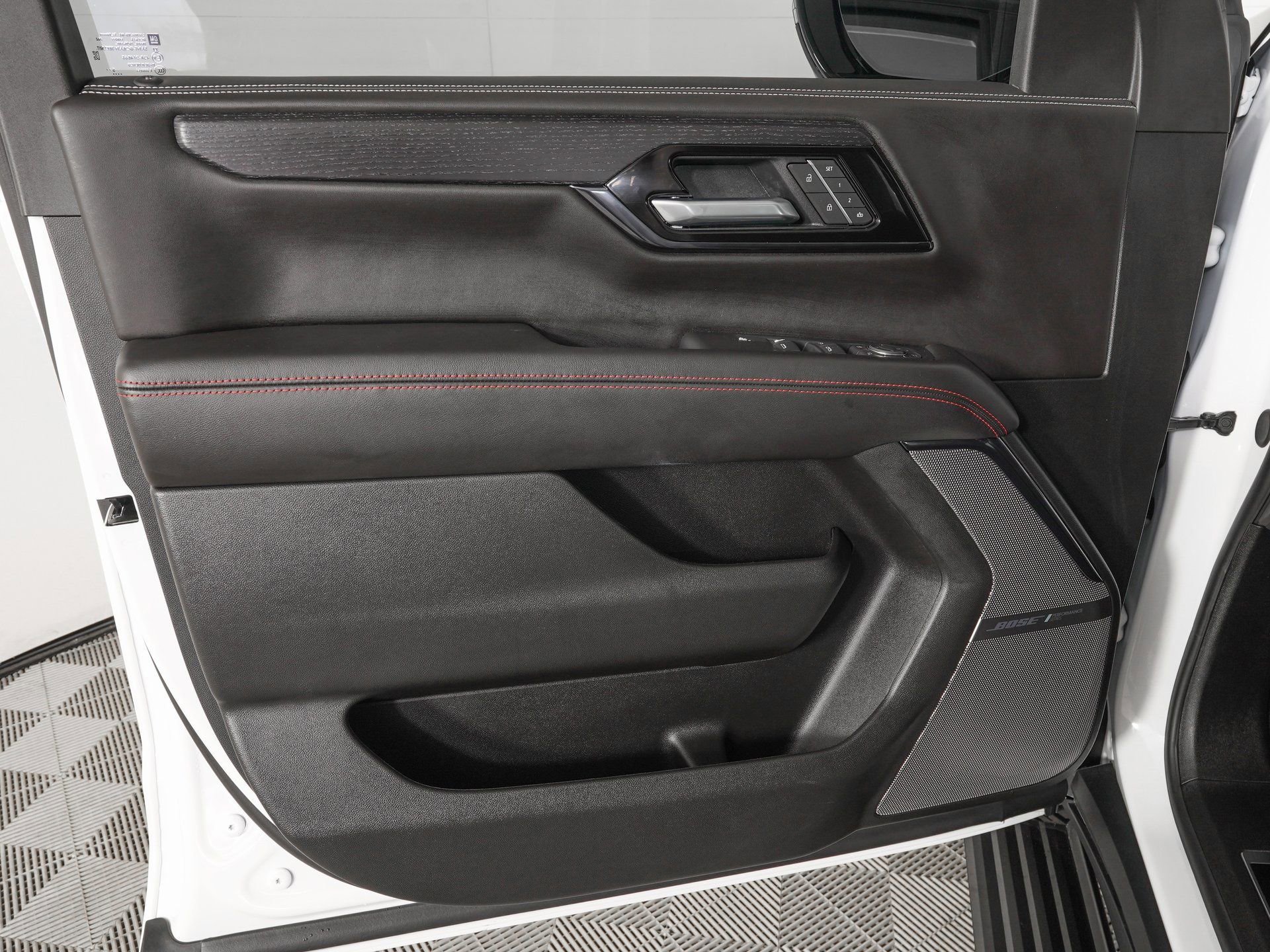 Used 2026 GMC Yukon XL AT4 Ultimate image 18