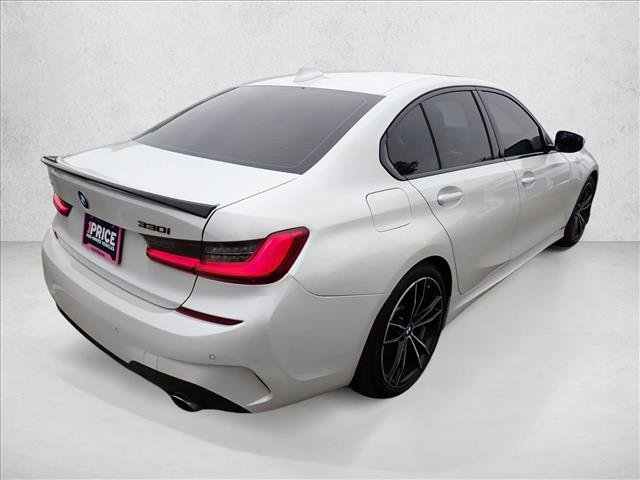 Used 2022 BMW 330i xDrive Sedan w/ M Sport Package AWD/4WD image 4