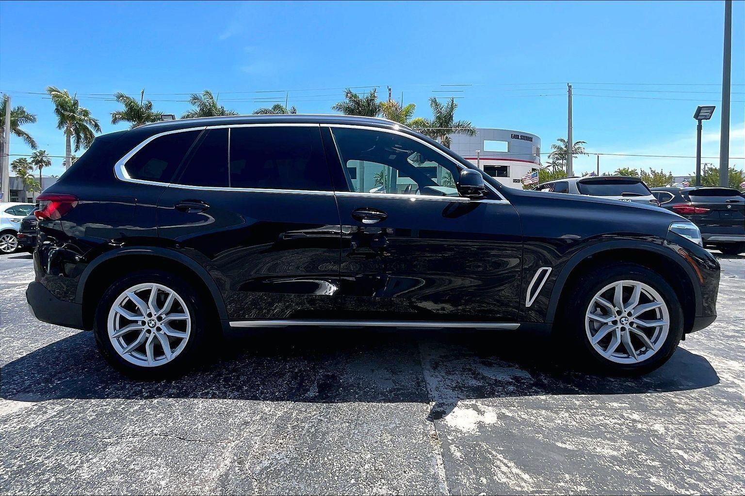 Used 2020 BMW X5 xDrive40i w/ Convenience Package AWD/4WD image 32