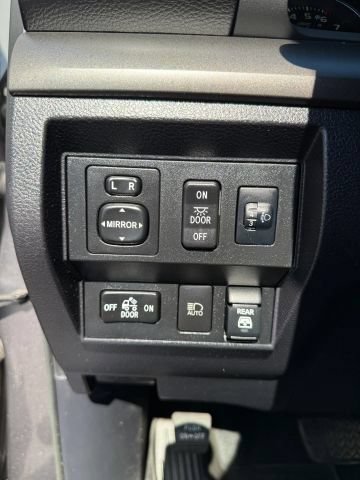 Used 2021 Toyota Tundra SR5 w/ SR5 Upgrade Package AWD/4WD image 38