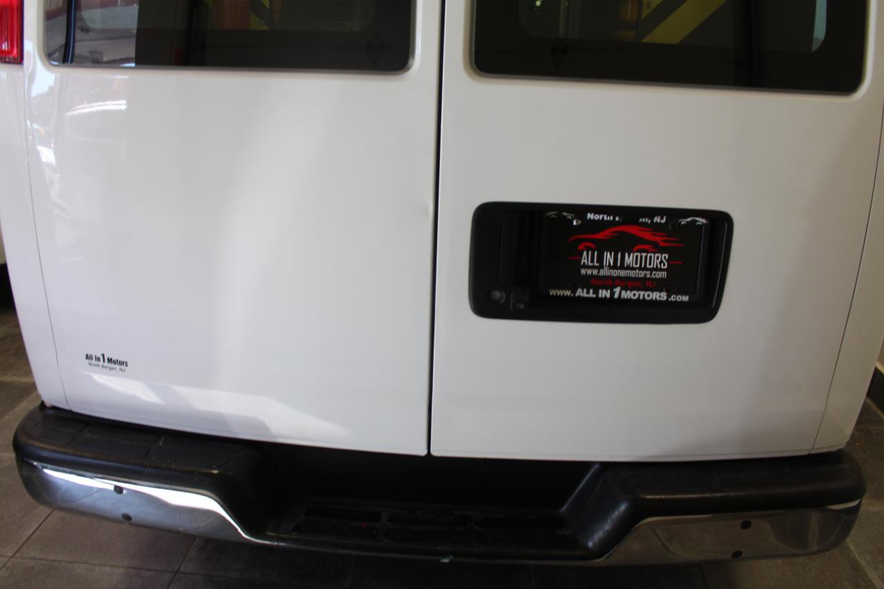 Used 2020 GMC Savana 2500 w/ Driver Convenience Package RWD image 6