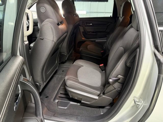 Used 2017 Chevrolet Traverse LT w/ Style and Technology Package AWD/4WD image 10