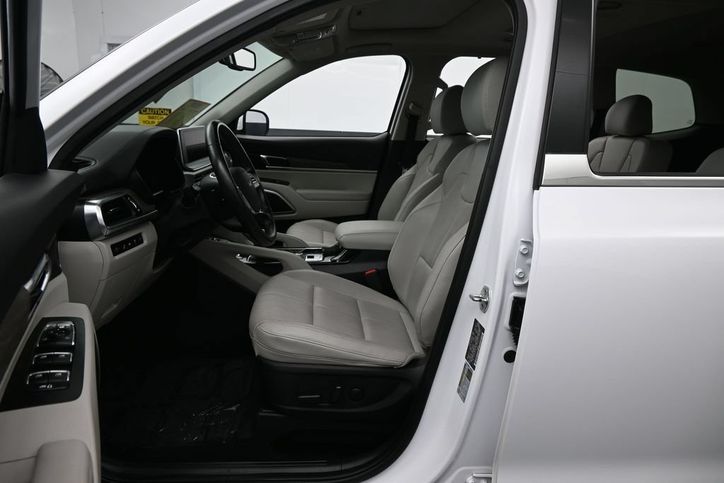 Used 2022 Kia Telluride EX w/ EX Premium Package AWD/4WD image 11