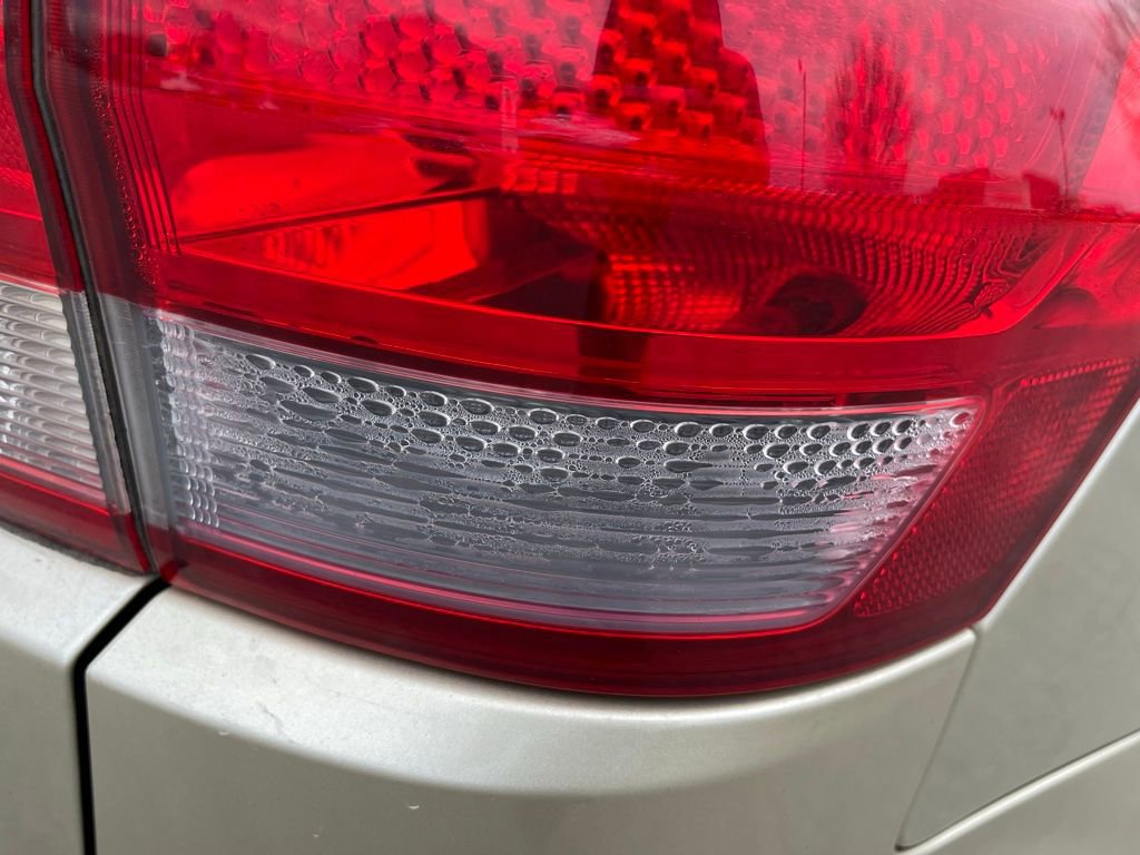 Used 2011 Jeep Grand Cherokee Laredo image 28