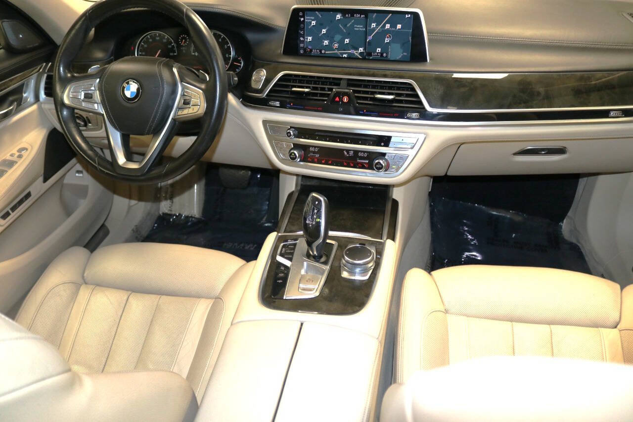 Used 2016 BMW 740i RWD image 16