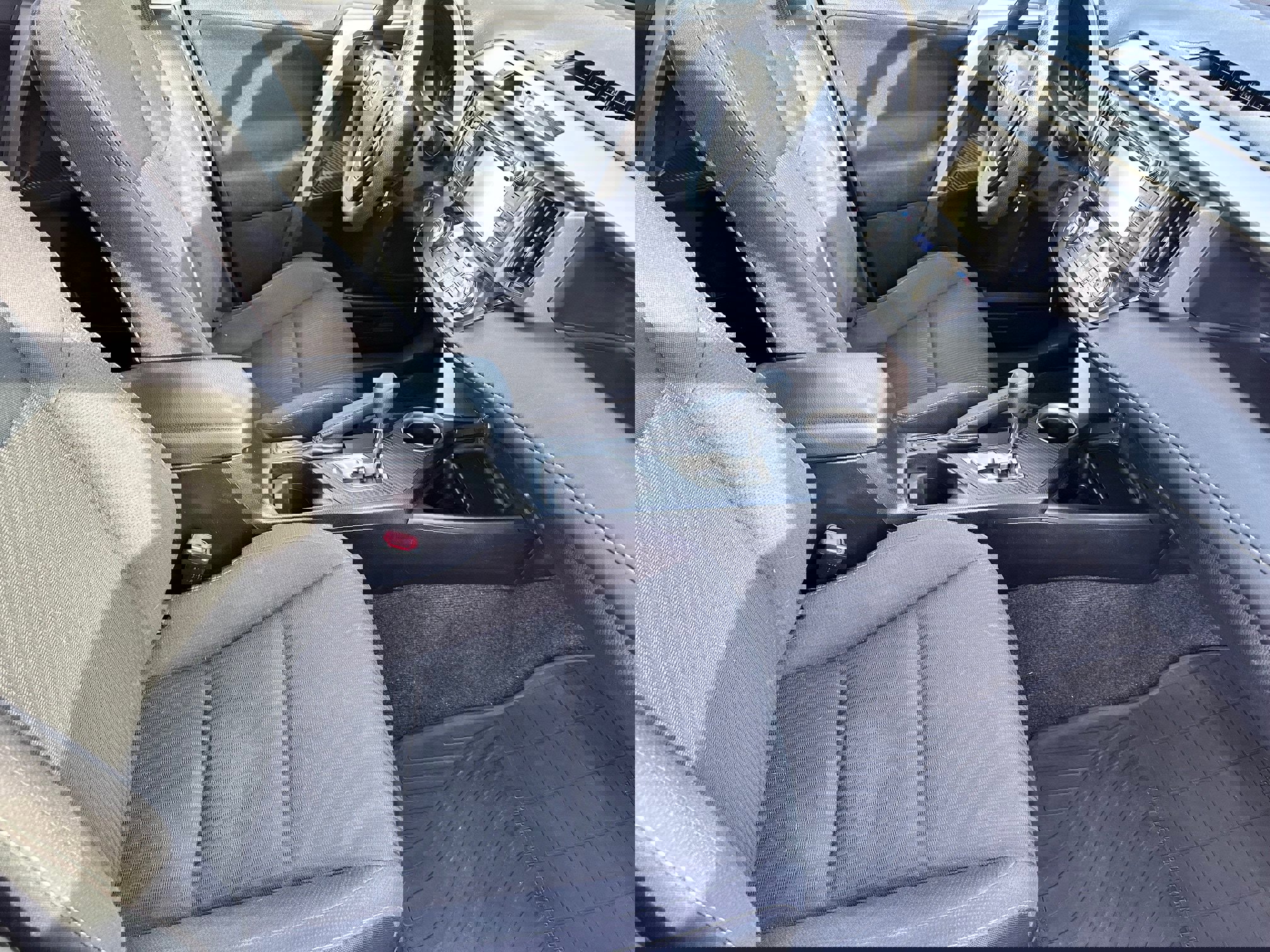 Used 2015 Toyota RAV4 XLE image 10