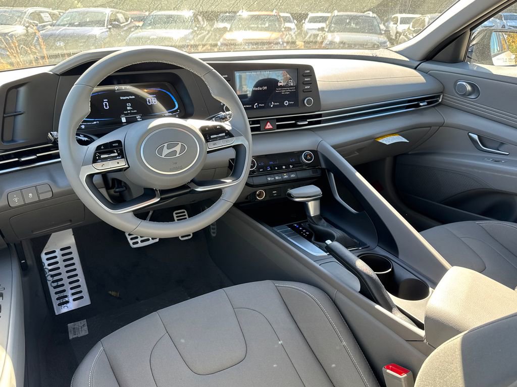 New 2026 Hyundai Elantra Sport image 13