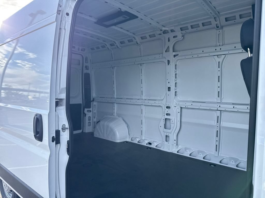 New 2027 RAM ProMaster 2500 w/ Convenience Group FWD image 24