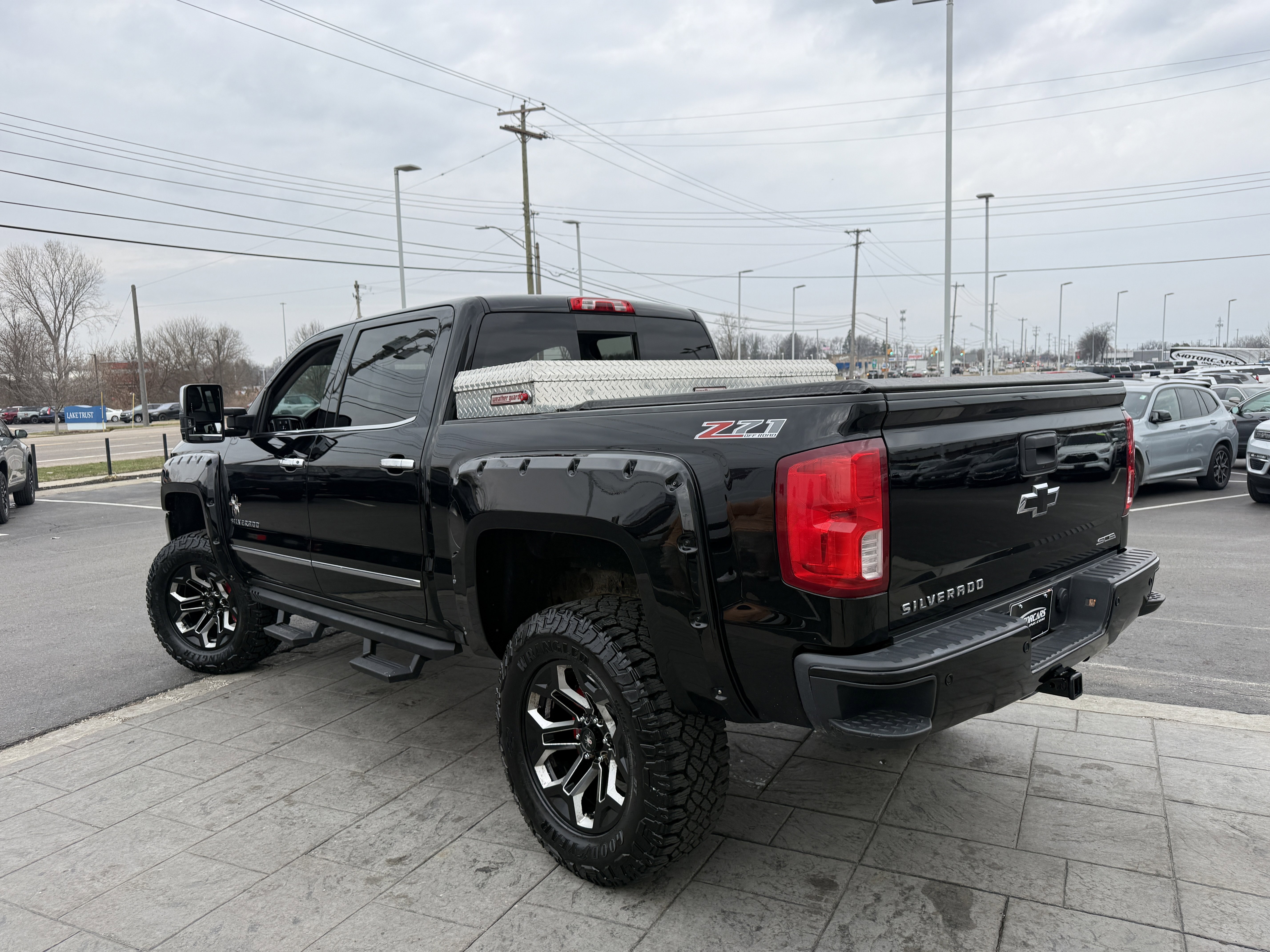 Used 2017 Chevrolet Silverado 1500 LTZ Z71 w/ LTZ Plus Package image 4