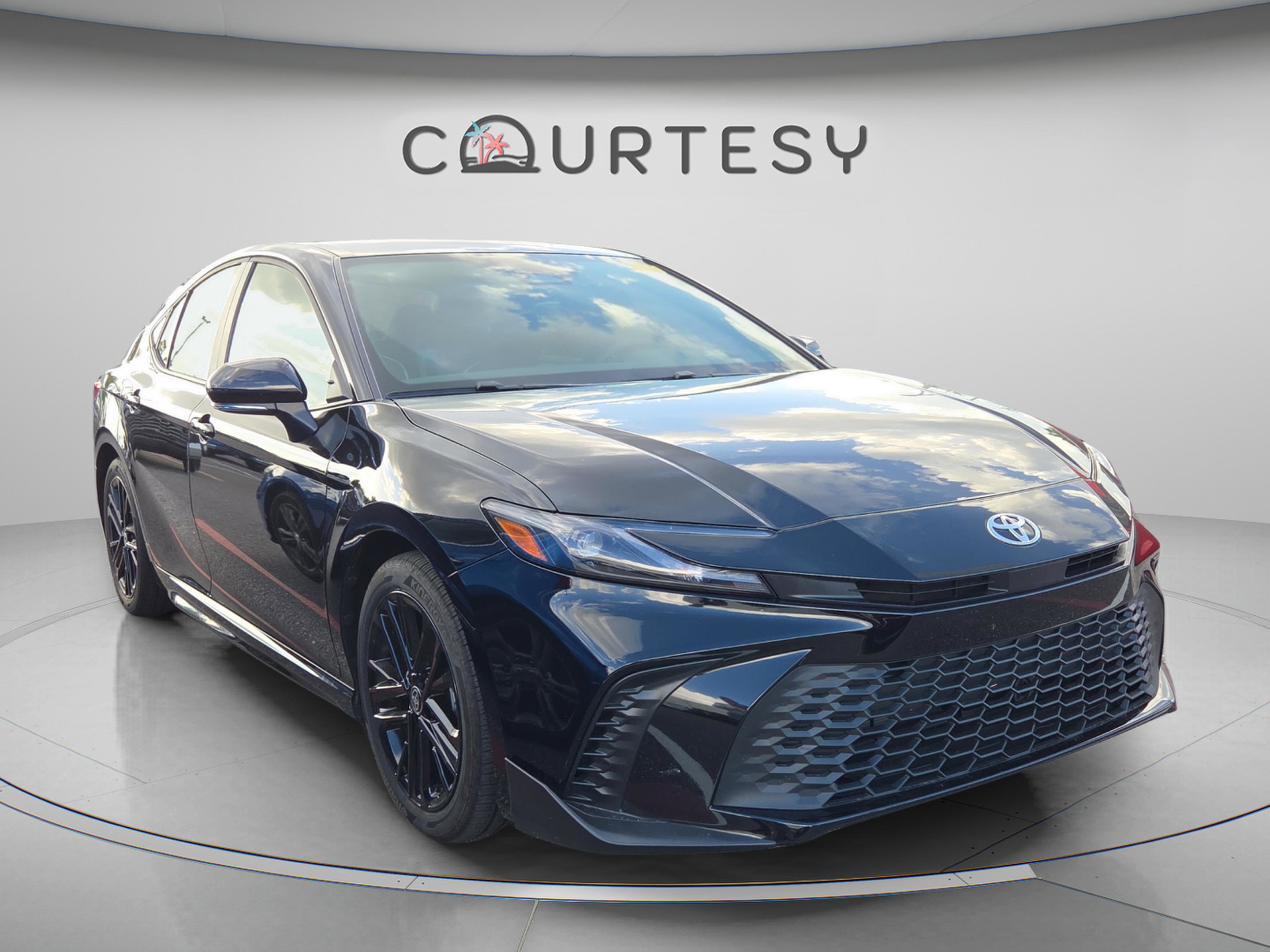 Certified 2025 Toyota Camry SE image 3