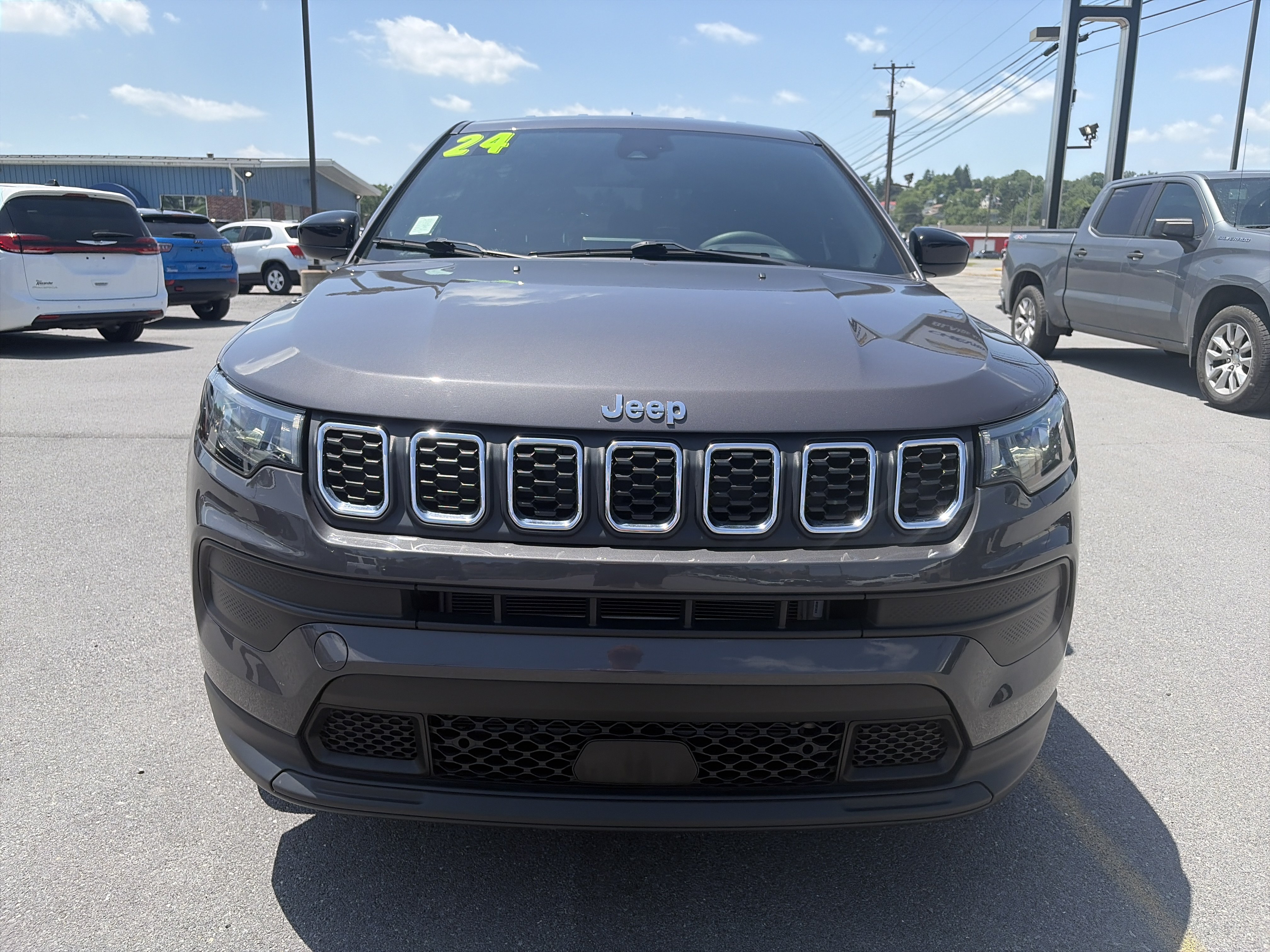 Used 2024 Jeep Compass Sport AWD/4WD image 10