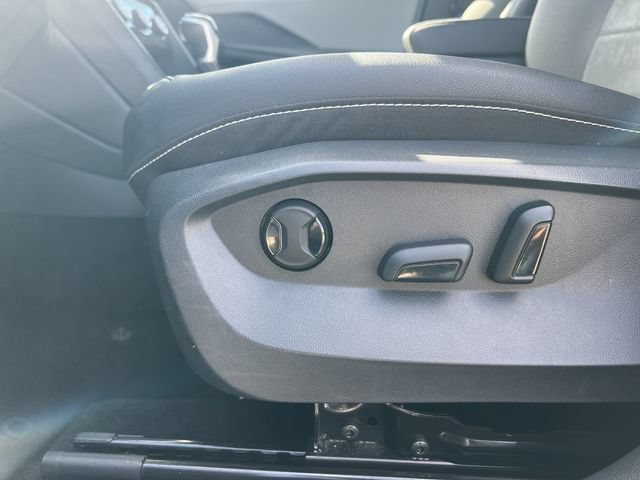 Used 2024 Volkswagen Taos SE FWD image 13