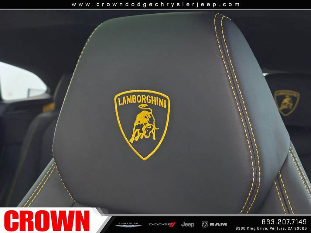 Used 2022 Lamborghini Urus AWD/4WD image 34