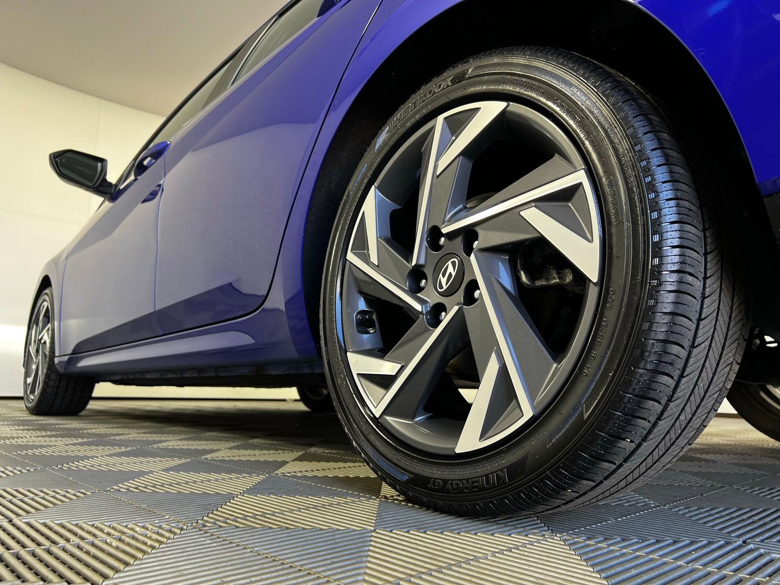 Used 2025 Hyundai Elantra SEL image 27