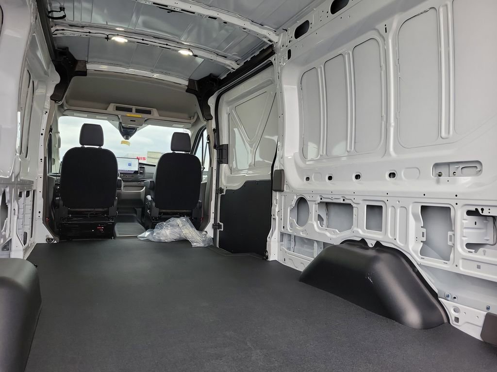 New 2026 Ford Transit 250 148 Medium Roof image 12