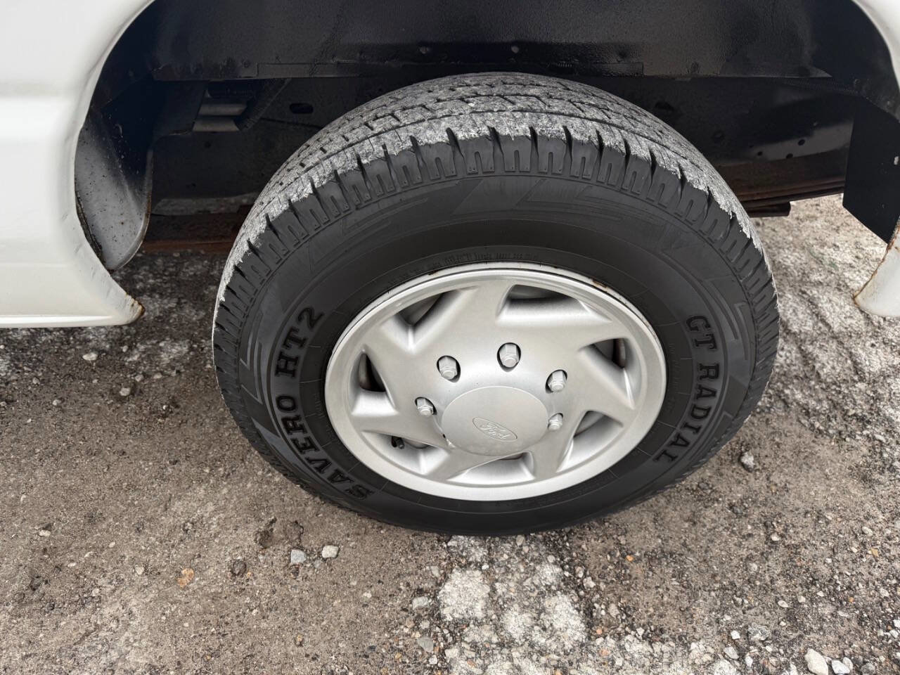 Used 2013 Ford E-350 and Econoline 350 XLT image 10