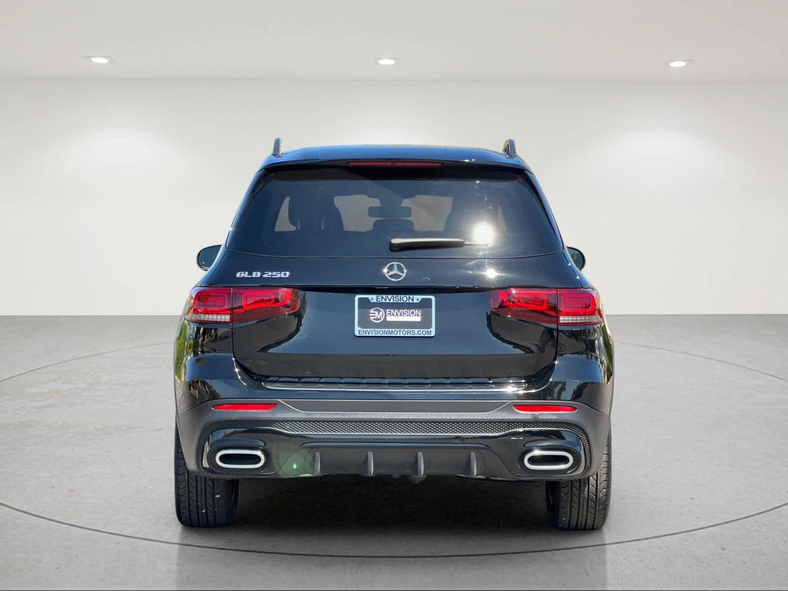 Used 2022 Mercedes-Benz GLB 250 image 4